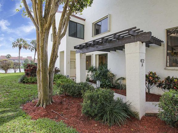 2nd image of 402 Sea Oats Dr APT A