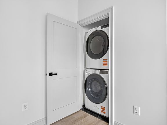 5th image of 311 E Capitol St NE #4