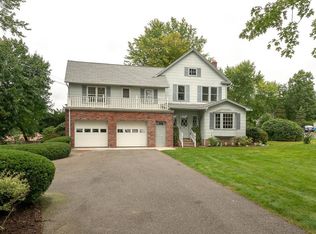 35 Pease Ave, West Springfield, MA 01089
