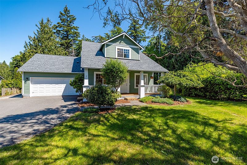 2nd image of 2609 C Avenue