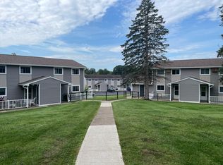 Crick Hollow Townhouses, Phoenix, NY 13135