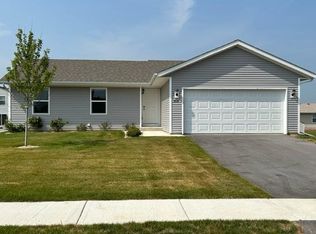 3038 Huntington Dr, Belvidere, IL 61008