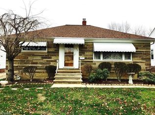 353 High Tee St, Willowick, OH 44095