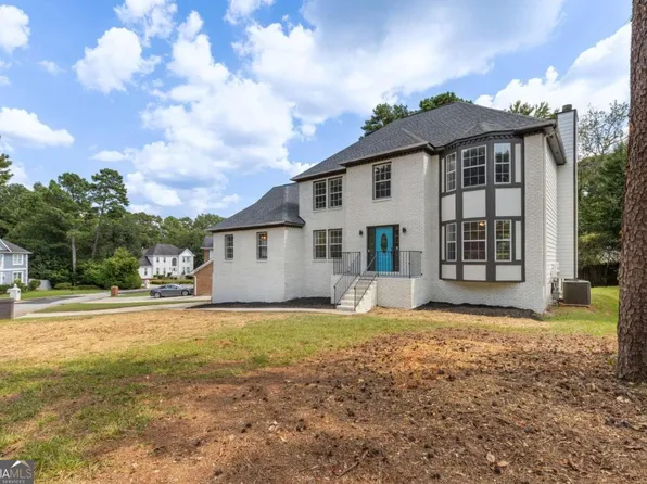 5668 Mountain Cres, Stone Mountain, GA 30087