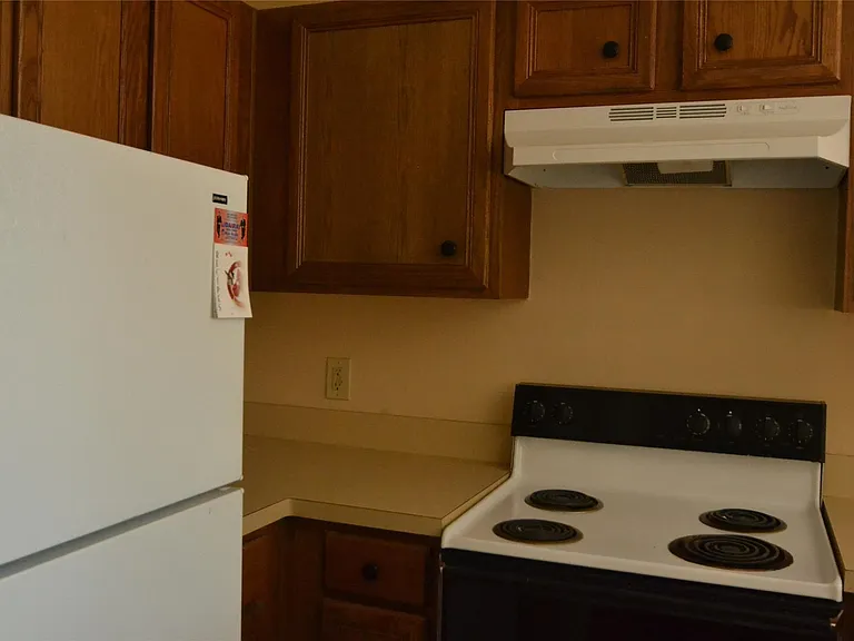 304 Dell Ct #6 — Photo 14