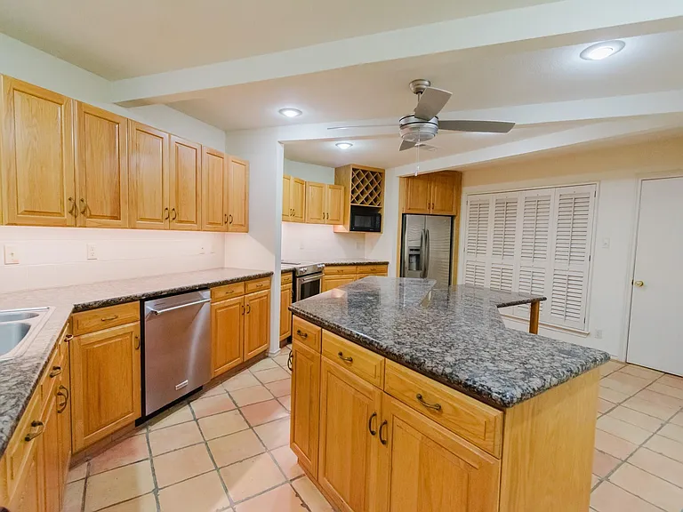 1 Cadena Ct — Photo 24