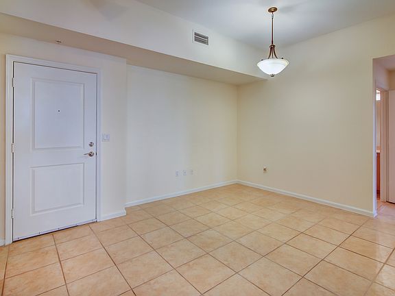 5th image of 511 SE 5th Ave APT 622