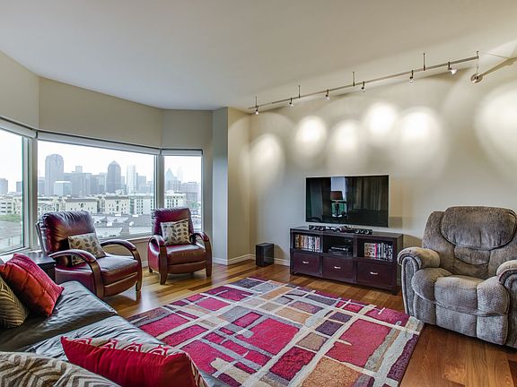 3rd image of 3030 McKinney Ave APT 802