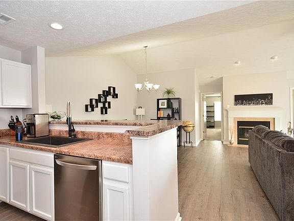 3rd image of 1162 Thistlewood Way