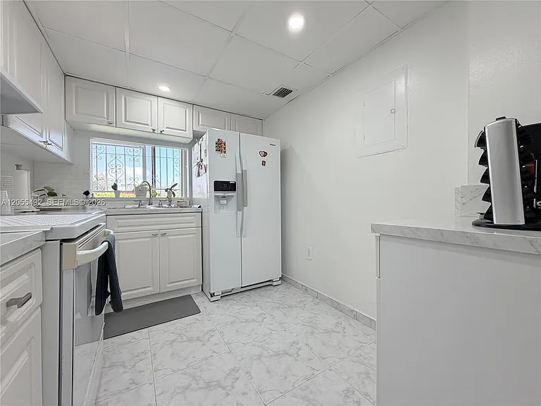 9410 W Flagler St #102 — Photo 19