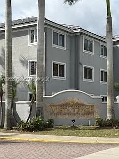 Vista Trace 8 Condo — Photo 1