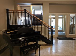 2929 McGee Trfy APT 406, Kansas City, MO 64108