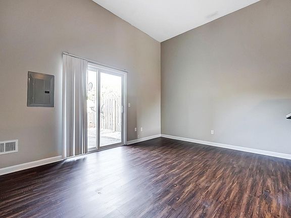 4th image of 37 Highpoint Dr APT B