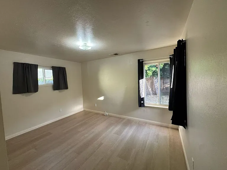982 Purdue St — Photo 4