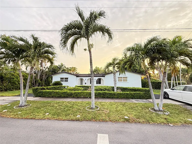 2134 SW 99th Ave — Photo 5