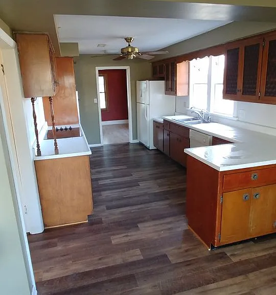 15022-15024 Lima Rd — Photo 10