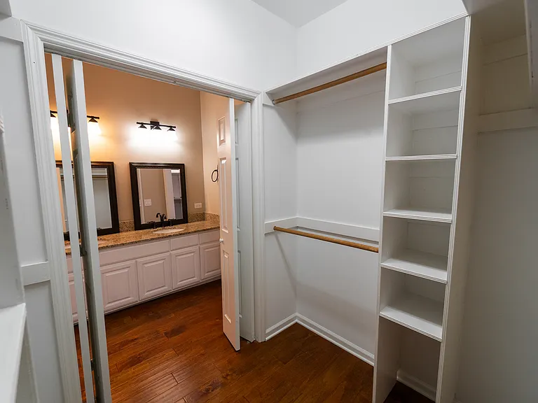 201 Trotwood Mews — Photo 24