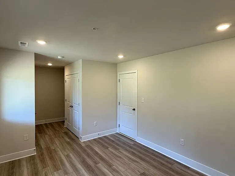 2104 Winterberry Ln — Photo 22