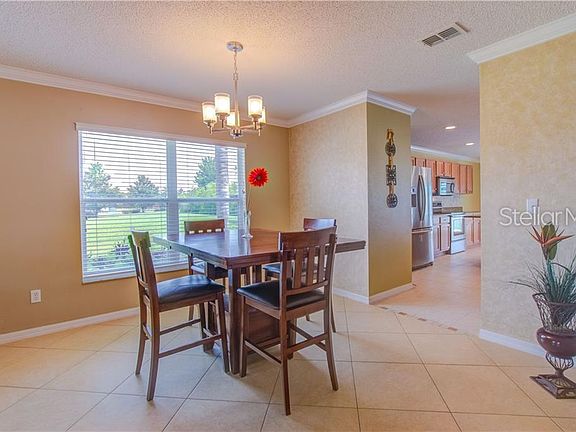4th image of 905 Belhaven Dr