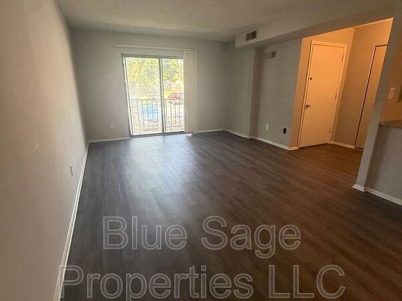 2nd image of 722A Putnam Blvd #12A