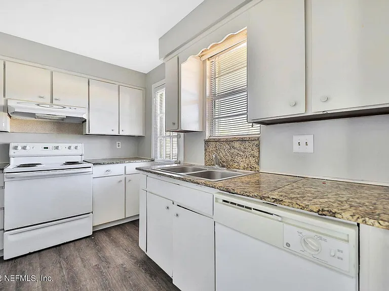 7346 El Barco Rd #8 — Photo 17