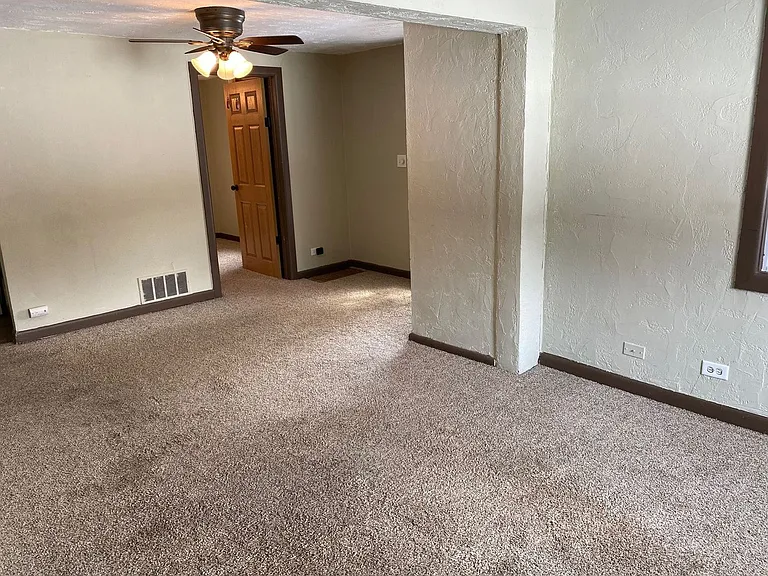 266 Chellis St — Photo 10