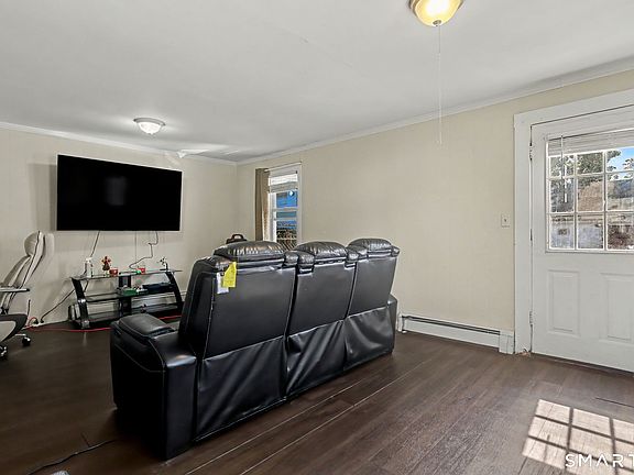 4th image of 178 Linen Avenue