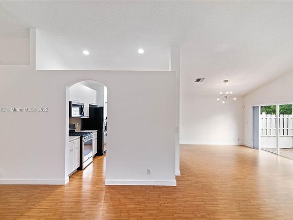 4th image of 14241 NW 23rd St #142411