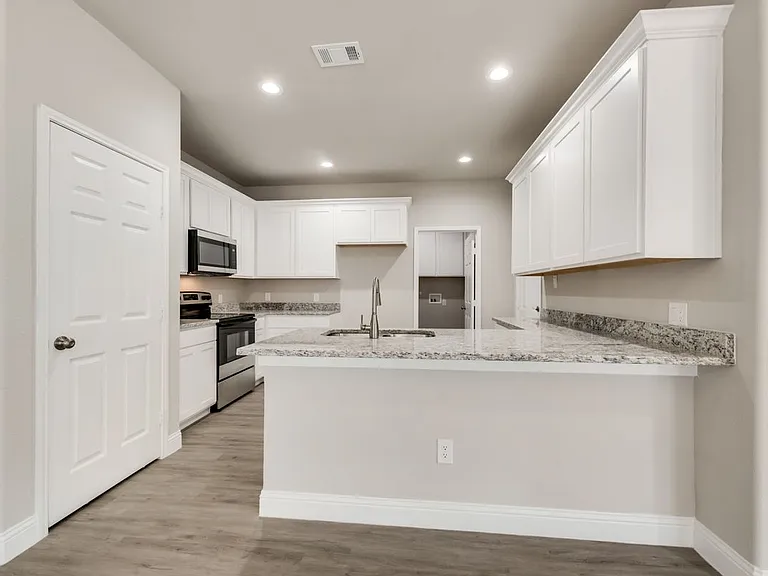 3012 Silver St — Photo 3