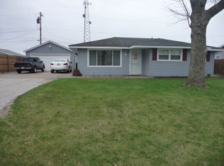 2409 12th St, Silvis, IL 61282