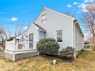 25 Bibbins Ave, Fairfield, CT 06825