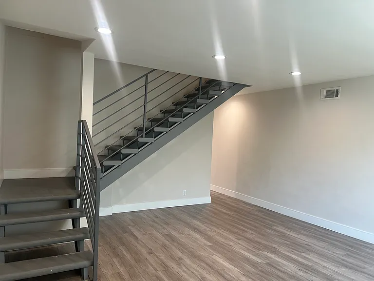 357 W Wilson Ave #2 — Photo 4