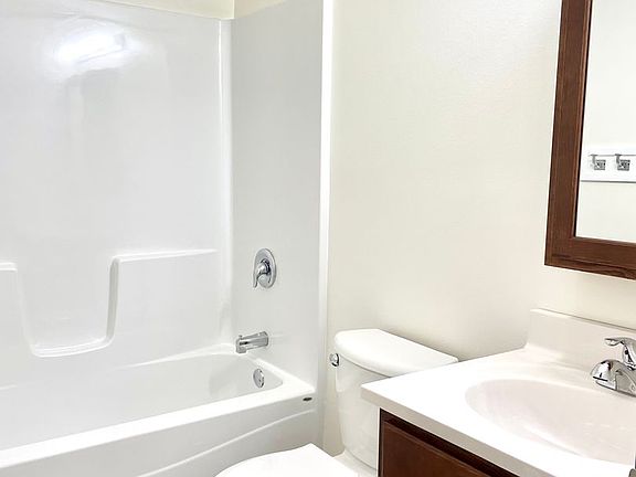 3rd image of 3396 Stein Blvd #7