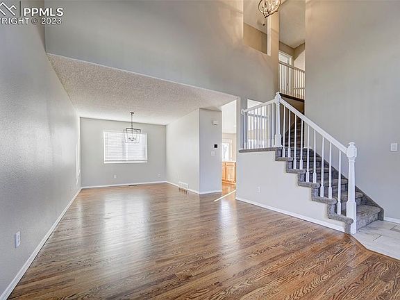 4th image of 6721 McEwan St