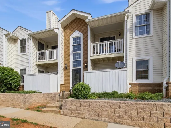 118 Westwick Ct Unit 1, Sterling, VA 20165
