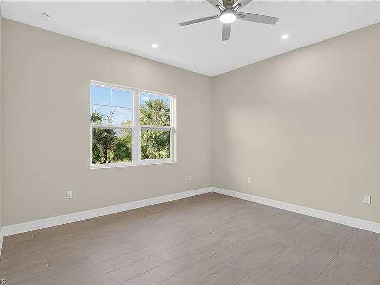 286 Indies Dr E #202 — Photo 8