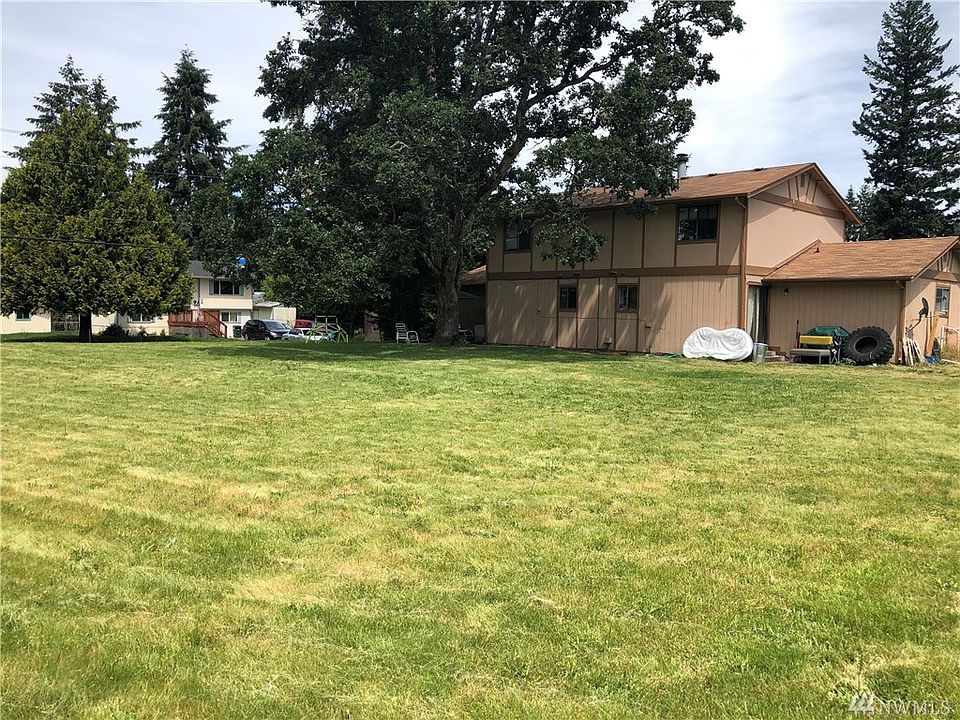 2nd image of 19604-19606 9th Avenue Ct E