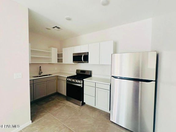 3rd image of 3911 Tyler Ave