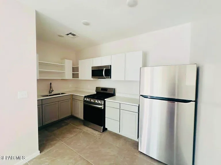 3911 Tyler Ave — Photo 3