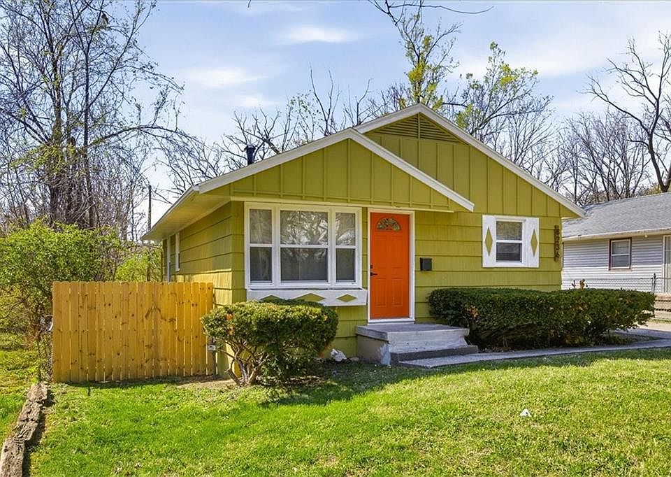 1st image of 8236 Flora Ave