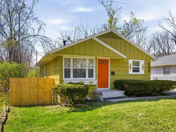 8236 Flora Ave, Kansas City, MO 64131
