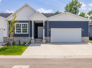 5893 41st St S, Fargo, ND 58104