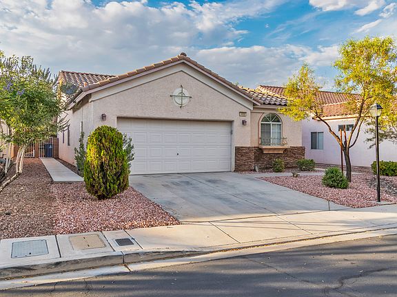 2nd image of 4468 Lobero Ave