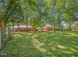 117 Carroll St N, Bruceton, TN 38317