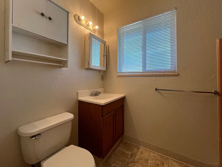 240 S Mills Ave #&-1924 — Photo 12