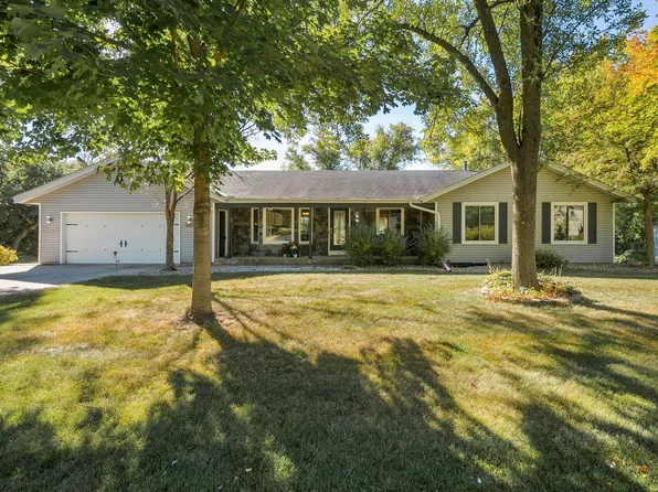 5169 W 139th St, Savage, MN 55378