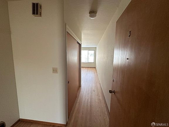 5th image of 571 36th Ave