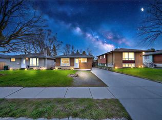 46 Elmwood Ave, Cambridge, ON N1R4Y2