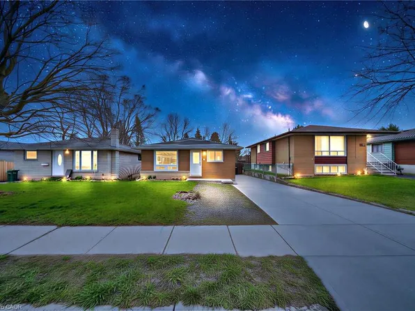 46 Elmwood Ave, Cambridge, ON N1R 4Y2