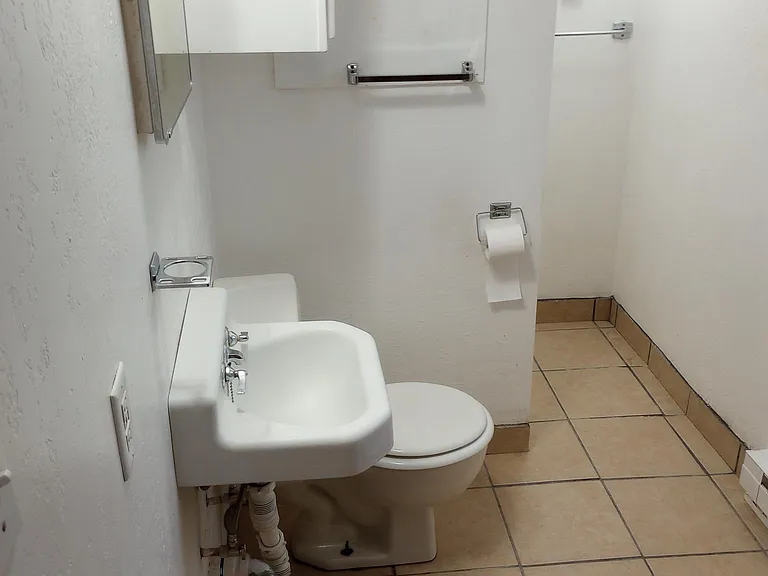 400 Hill St #5 — Photo 10